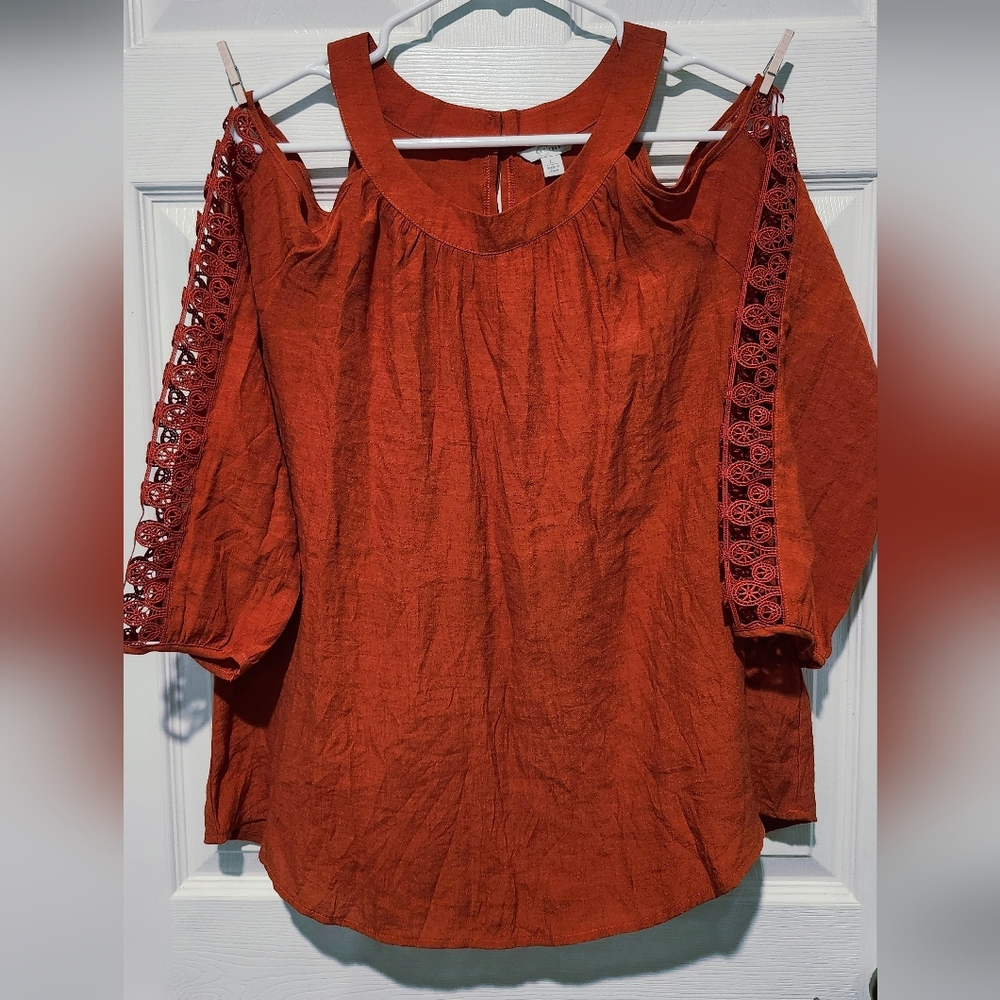 CATO NWOT Burnt Orange Cold Shoulder 3/4 Sleeve Top Size Large